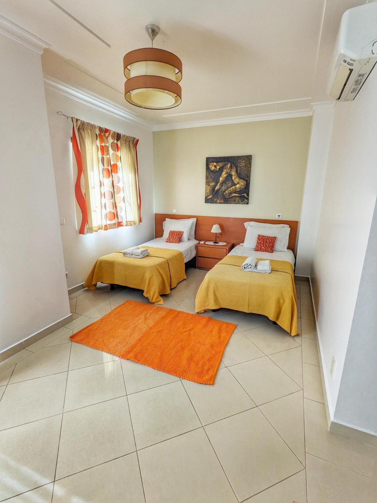 Farm Village- Townhouse 2 Mins From Old Town Albufeira Eksteriør bilde